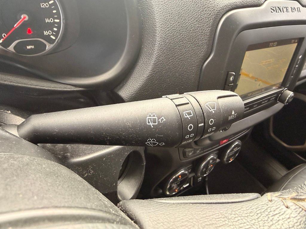 Used 2015 Jeep Renegade Limited w/ Safety & Security Group I FWD image 18