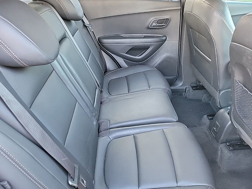 Used 2021 Chevrolet Trax LT w/ Premium Seat Package image 13