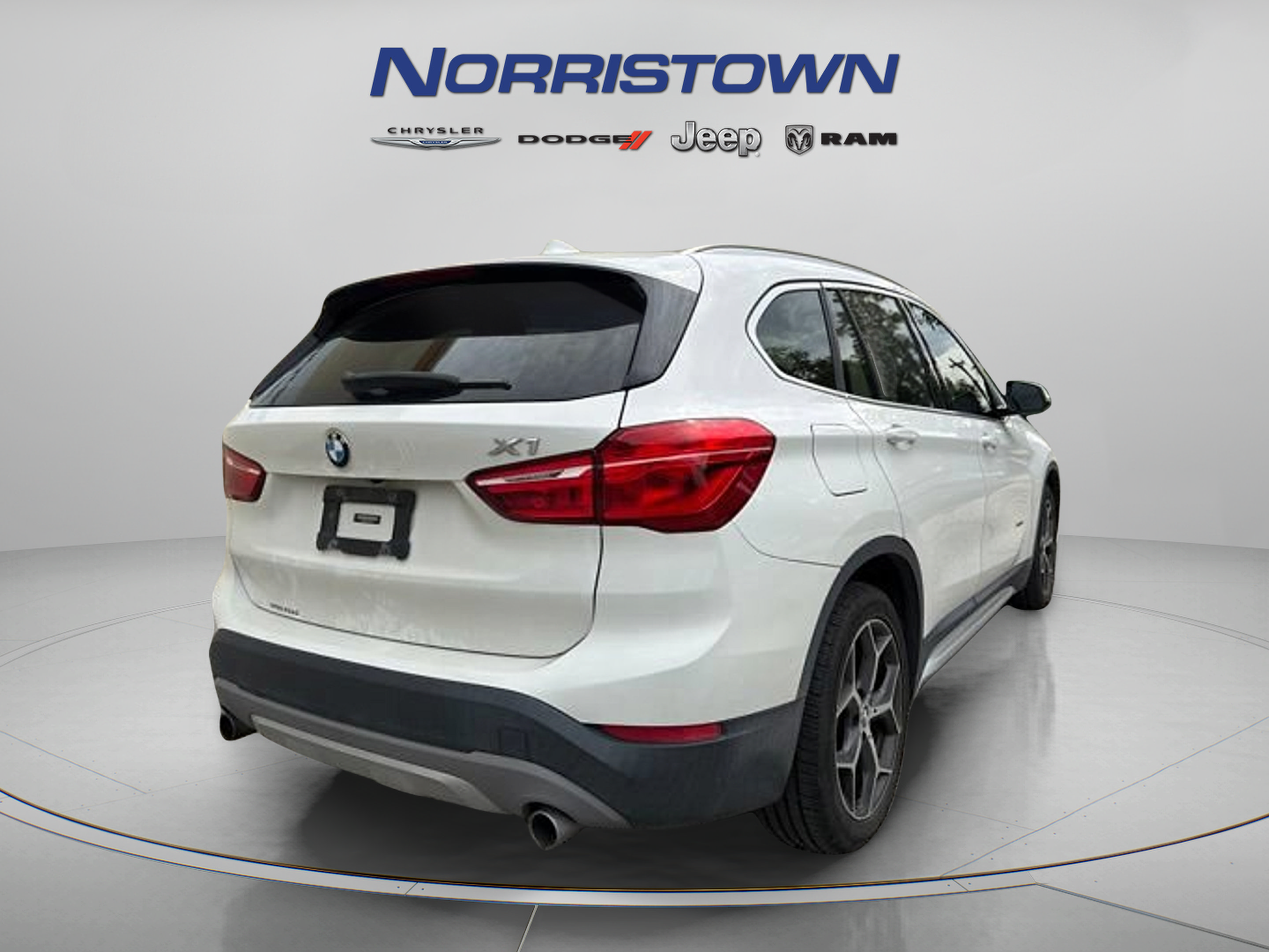 Used 2018 BMW X1 xDrive28i AWD/4WD image 6