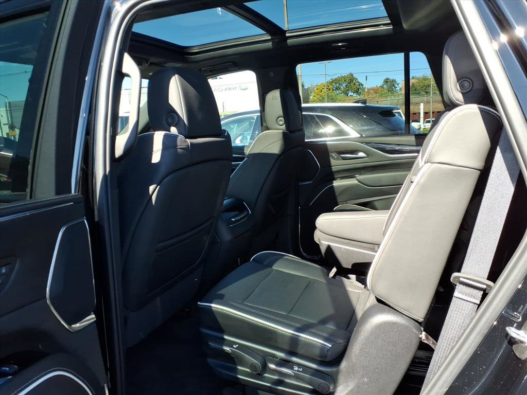 Certified 2024 Cadillac Escalade Sport w/ LPO, ONYX Package image 14