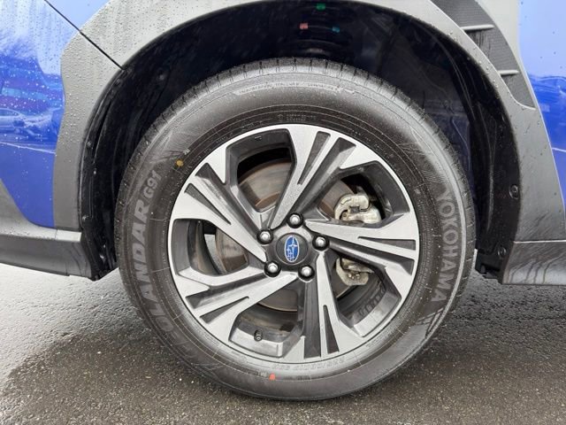 Used 2025 Subaru Crosstrek 2.0i Premium image 27