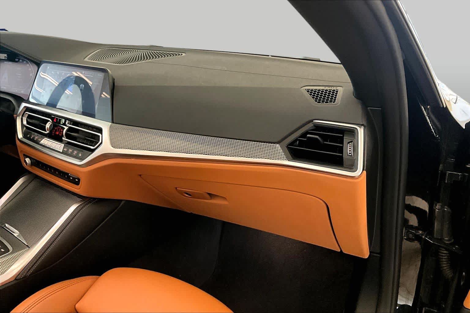 Used 2022 BMW M440i Convertible RWD image 16