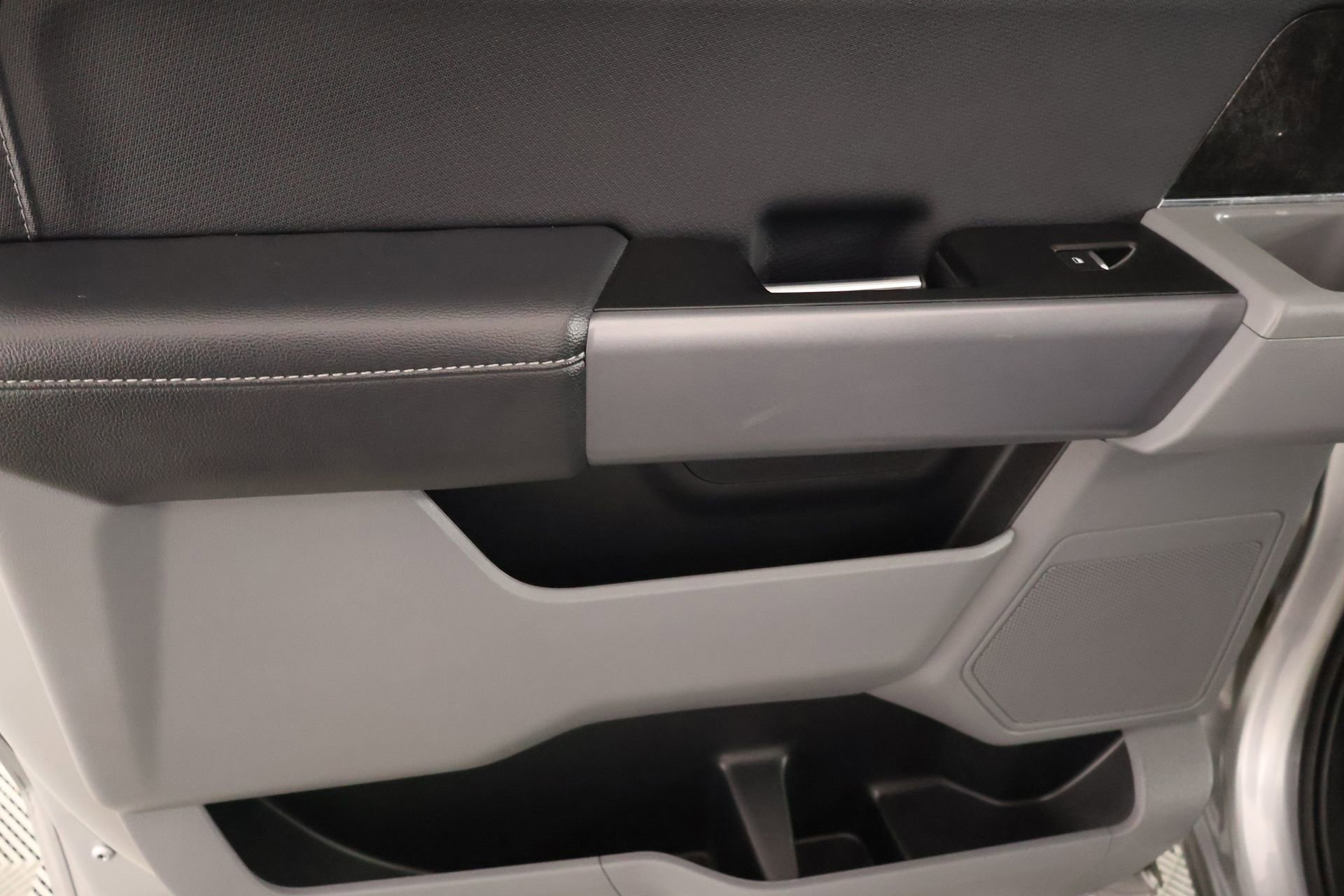 Used 2022 Ford F150 XLT w/ Equipment Group 302A High image 16