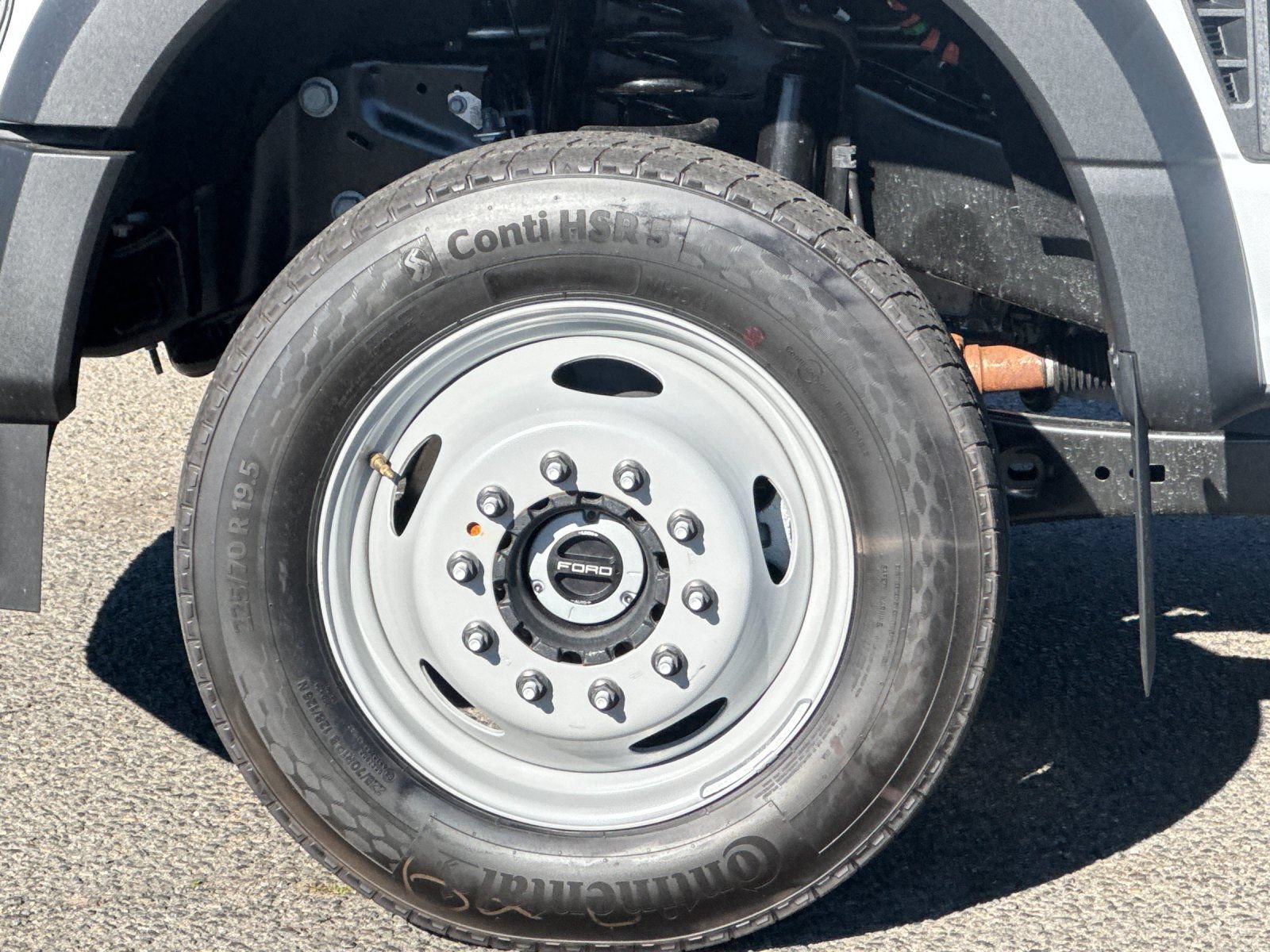 New 2026 Ford F550 4x4 Regular Cab Super Duty image 27