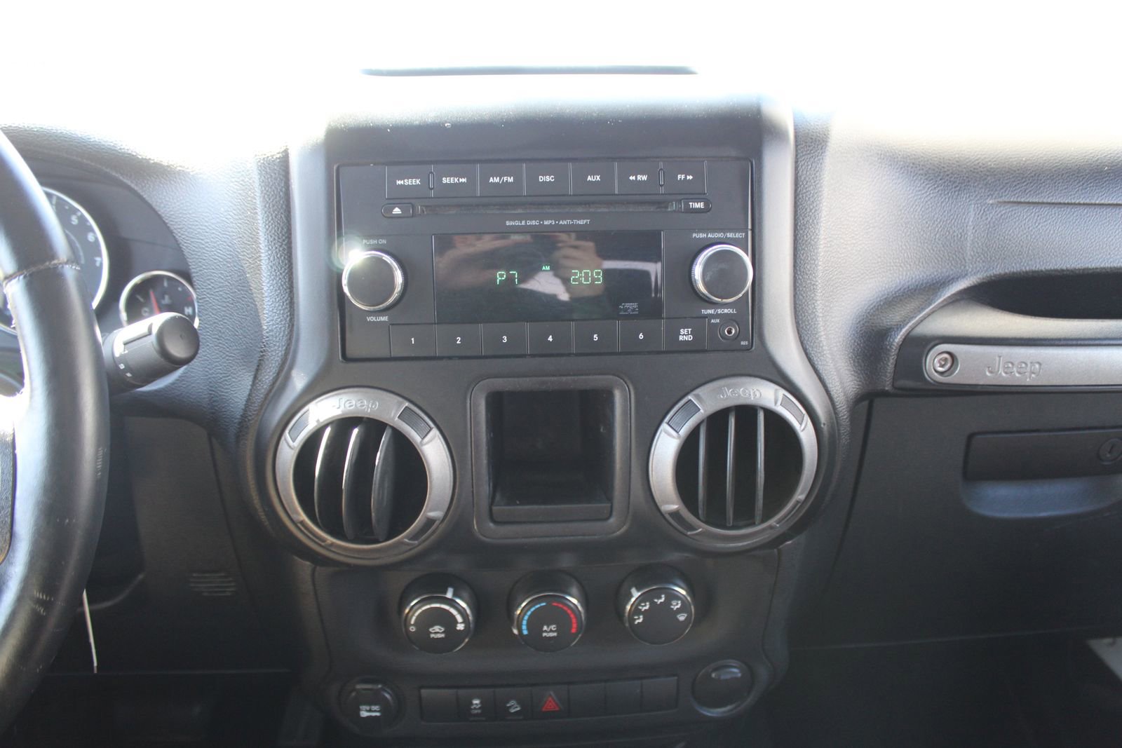Used 2013 Jeep Wrangler Sport image 31