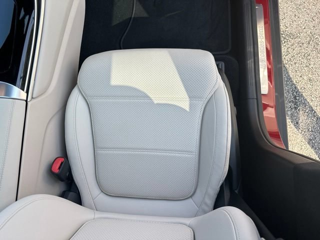 Used 2026 Mercedes-Benz GLC 300 image 37