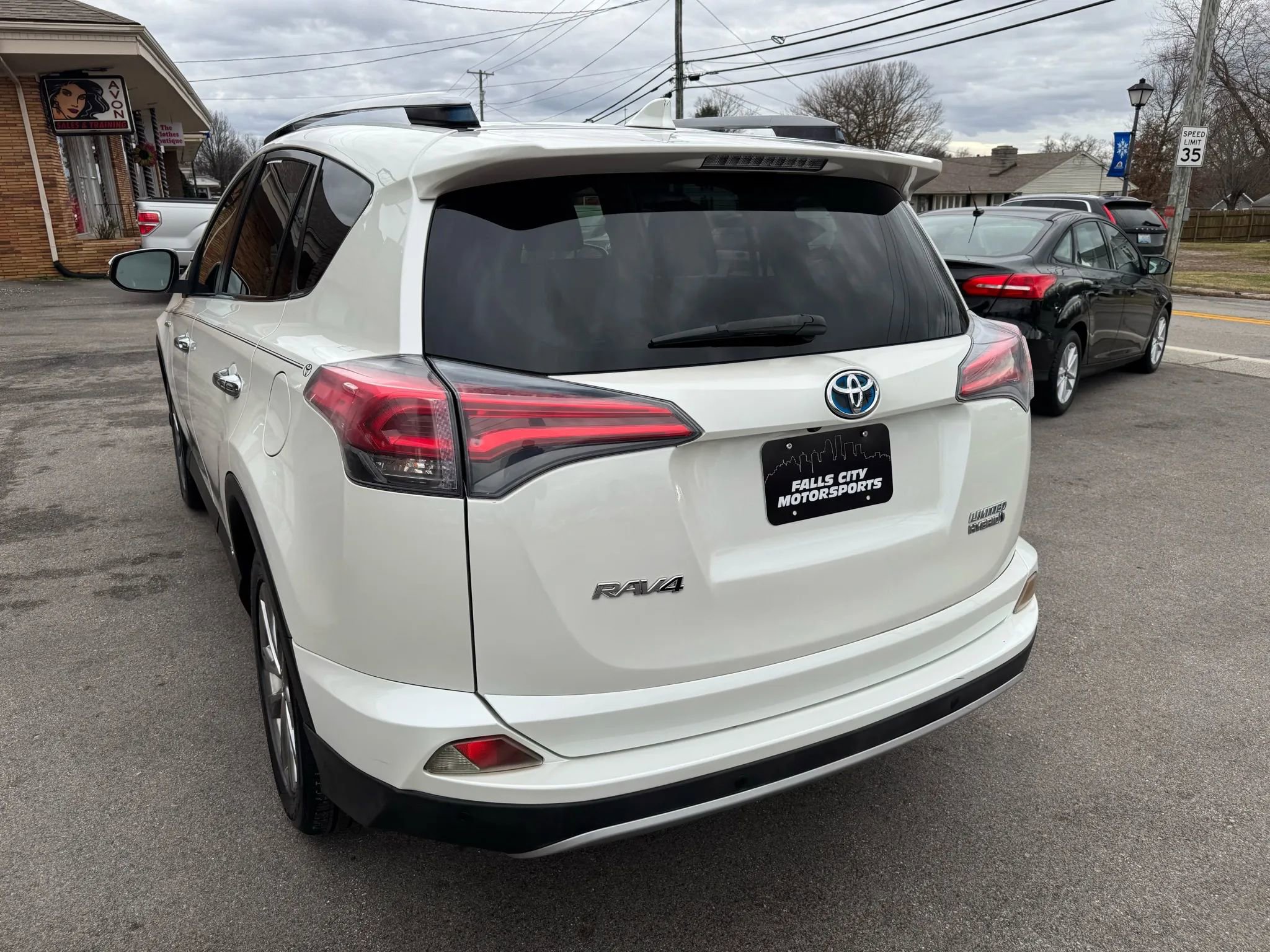 Used 2017 Toyota RAV4 Limited w/ Advanced Technology Package image 12