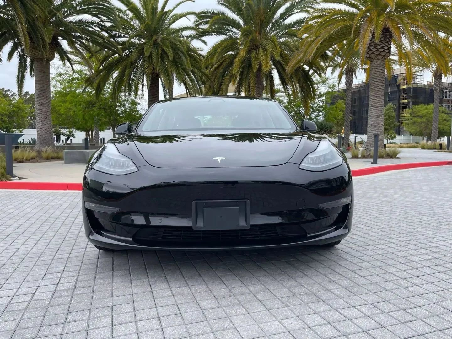 Used 2023 Tesla Model 3 Standard Range image 2