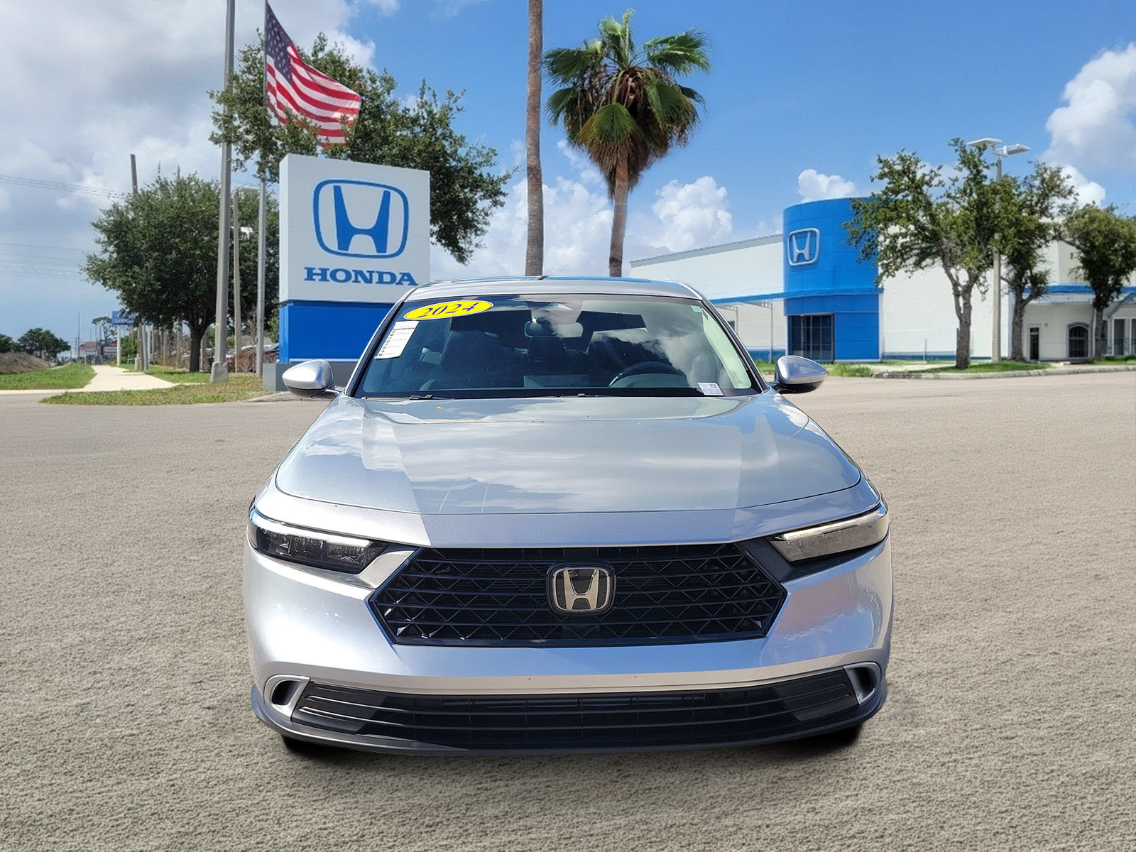 Used 2024 Honda Accord EX image 2