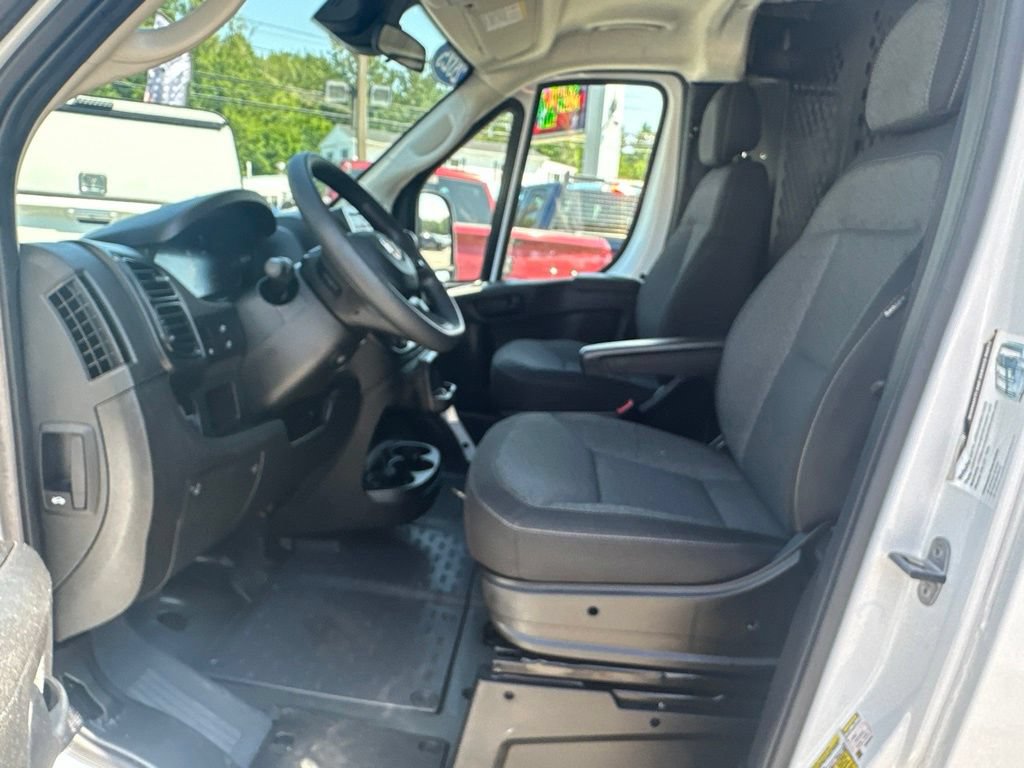 Used 2025 RAM ProMaster 2500 w/ U-Haul Equipment Group FWD image 13