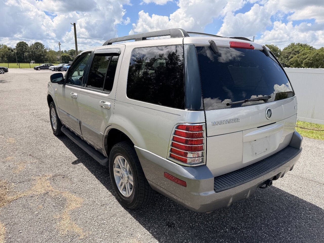 Used 2005 Mercury Mountaineer Luxury AWD/4WD image 7