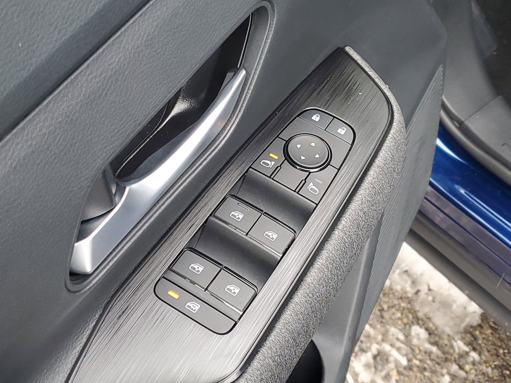 New 2026 Nissan Kicks SV w/ Cold Weather Package AWD/4WD image 9
