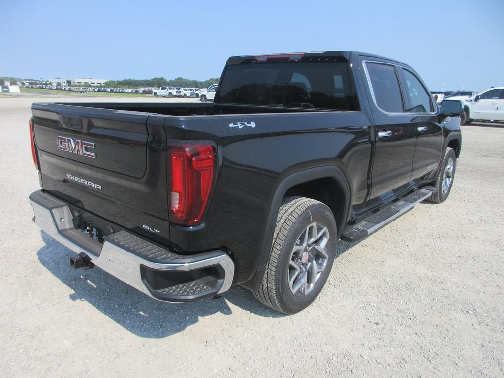 New 2026 GMC Sierra 1500 SLT w/ SLT Premium Package AWD/4WD image 4