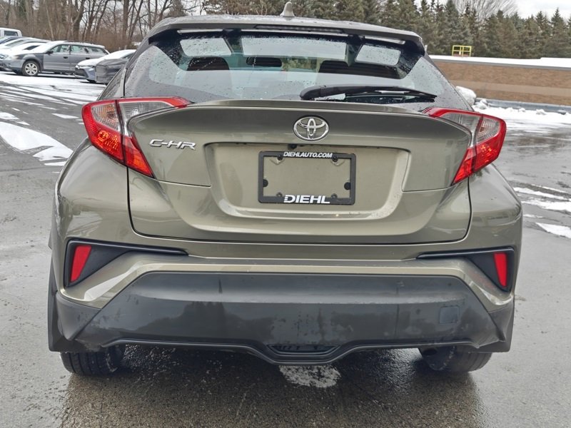 Used 2021 Toyota C-HR LE image 7