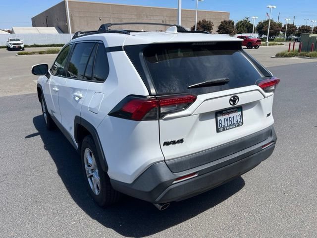 Used 2019 Toyota RAV4 XLE w/ Convenience Package FWD image 5