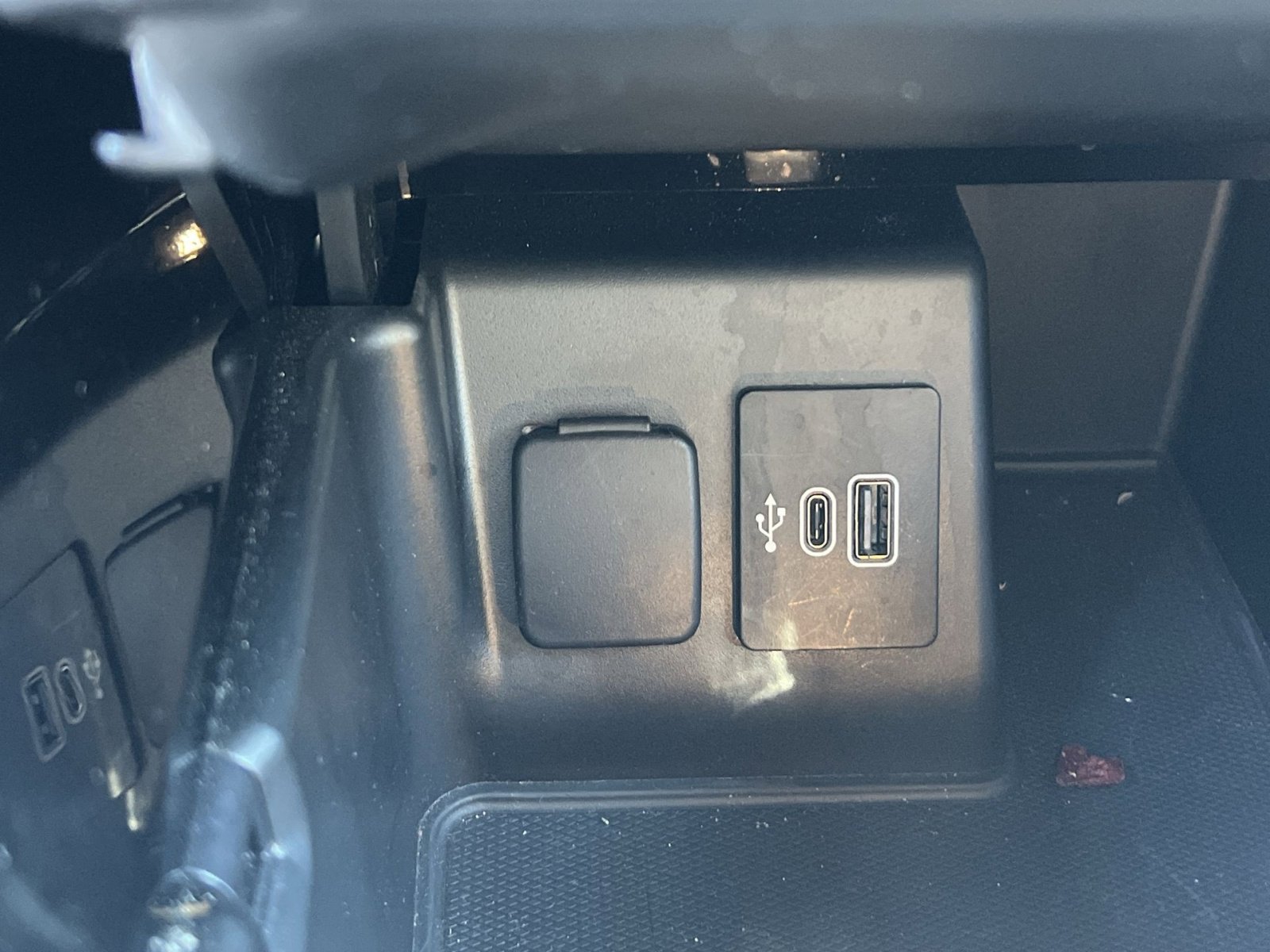 Used 2025 Ford Explorer Platinum w/ LUX Leather Package image 32