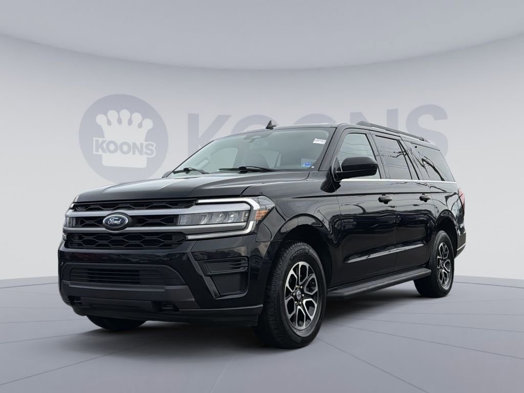 Used 2023 Ford Expedition Max XLT image 1