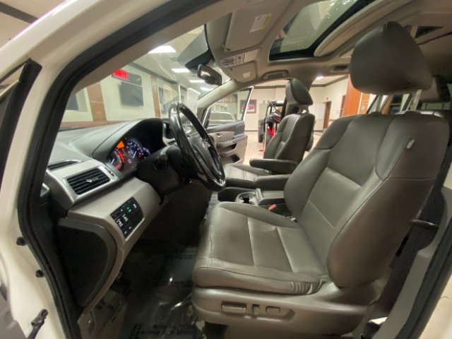 Used 2017 Honda Odyssey Touring Elite image 17
