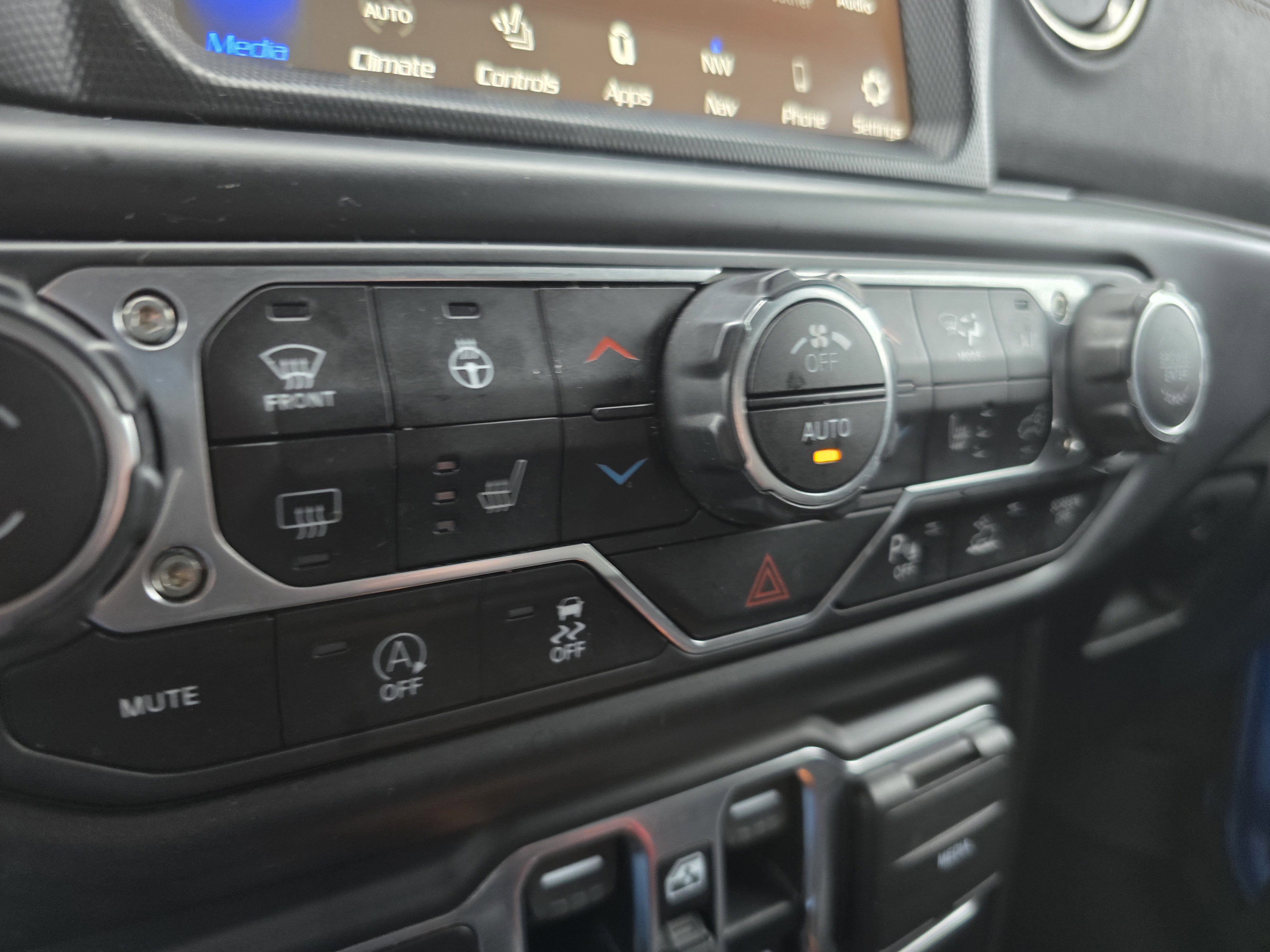 Used 2022 Jeep Gladiator Overland AWD/4WD image 29