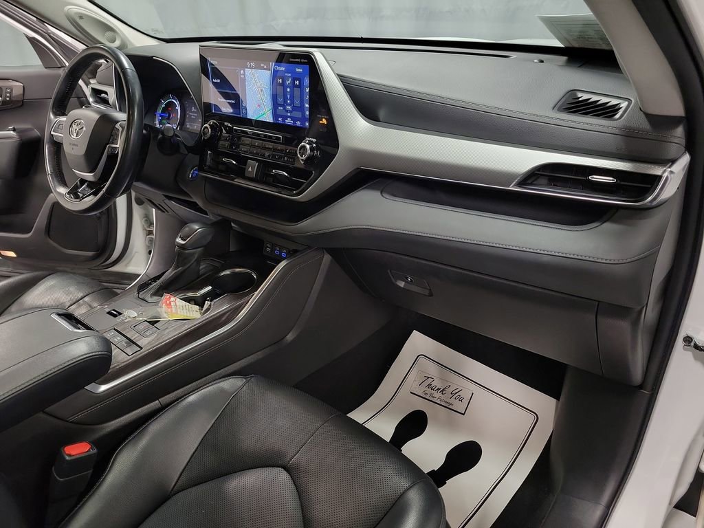 Used 2022 Toyota Highlander Platinum image 25