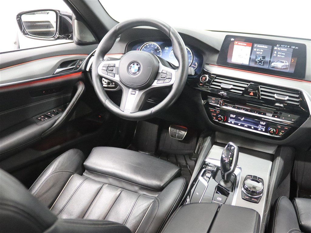 Used 2018 BMW 530i xDrive image 19