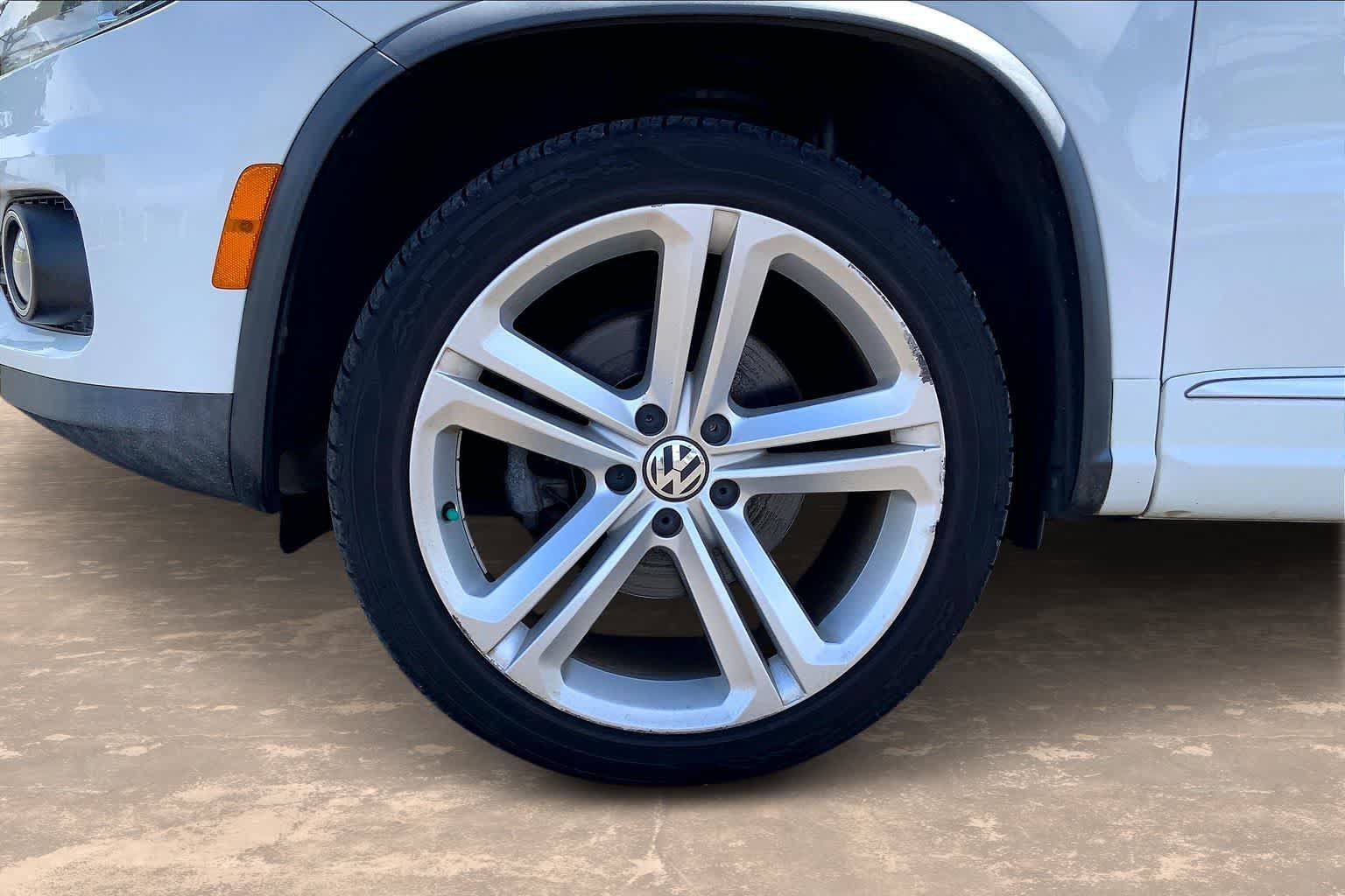 Used 2015 Volkswagen Tiguan R-Line FWD image 8