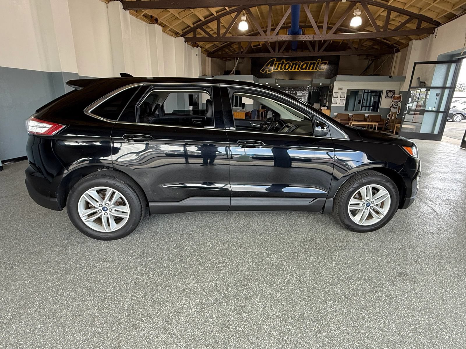 Used 2017 Ford Edge SEL w/ Equipment Group 201A FWD image 8
