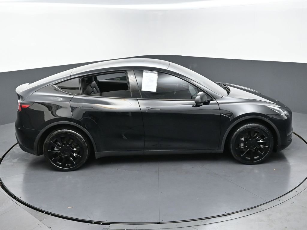 Used 2023 Tesla Model Y Long Range image 35