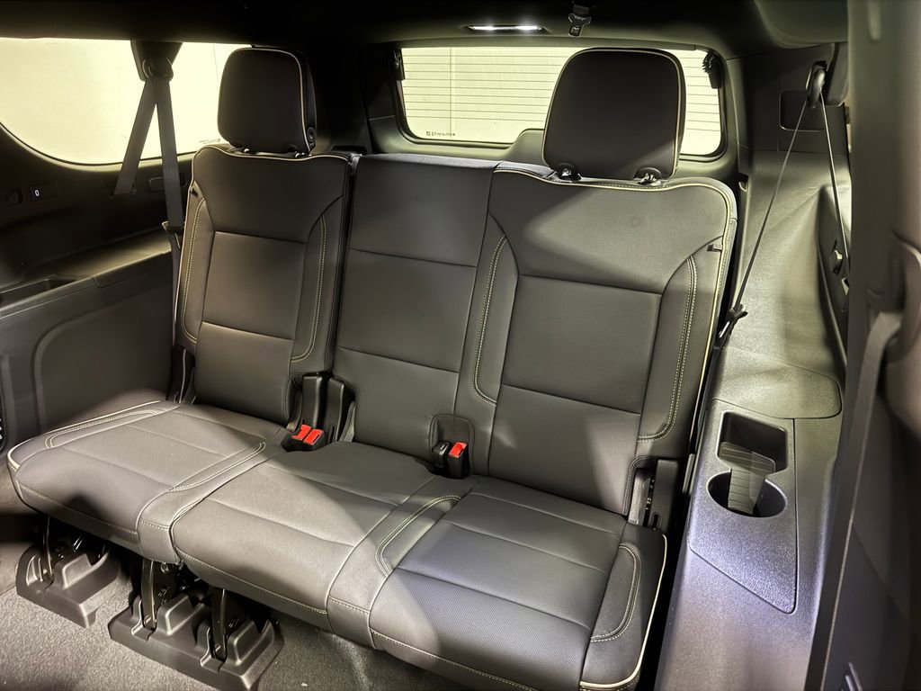 New 2026 Chevrolet Suburban Premier w/ Sun And Tow Package AWD/4WD image 13