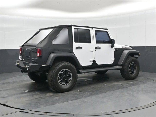 Used 2015 Jeep Wrangler Unlimited Rubicon image 3
