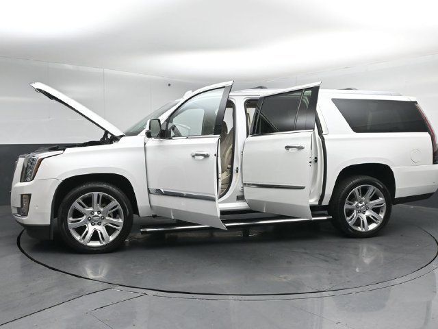 Used 2018 Cadillac Escalade ESV Premium Luxury AWD/4WD image 57
