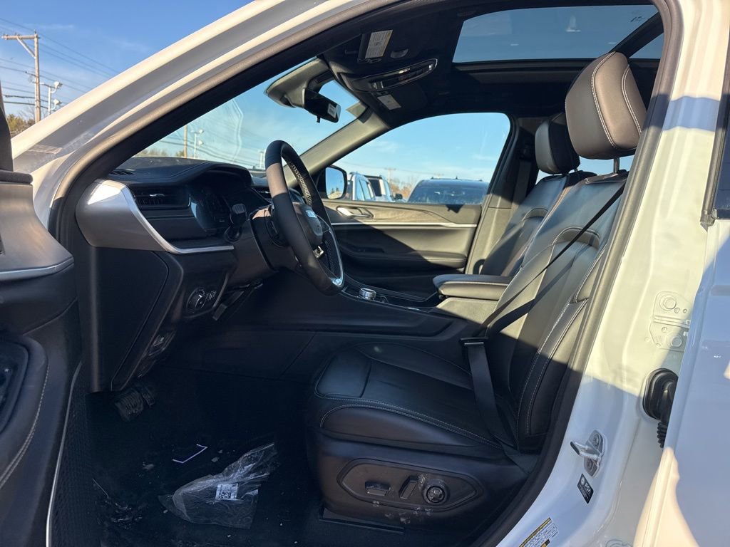 New 2026 Jeep Grand Cherokee L Limited image 19