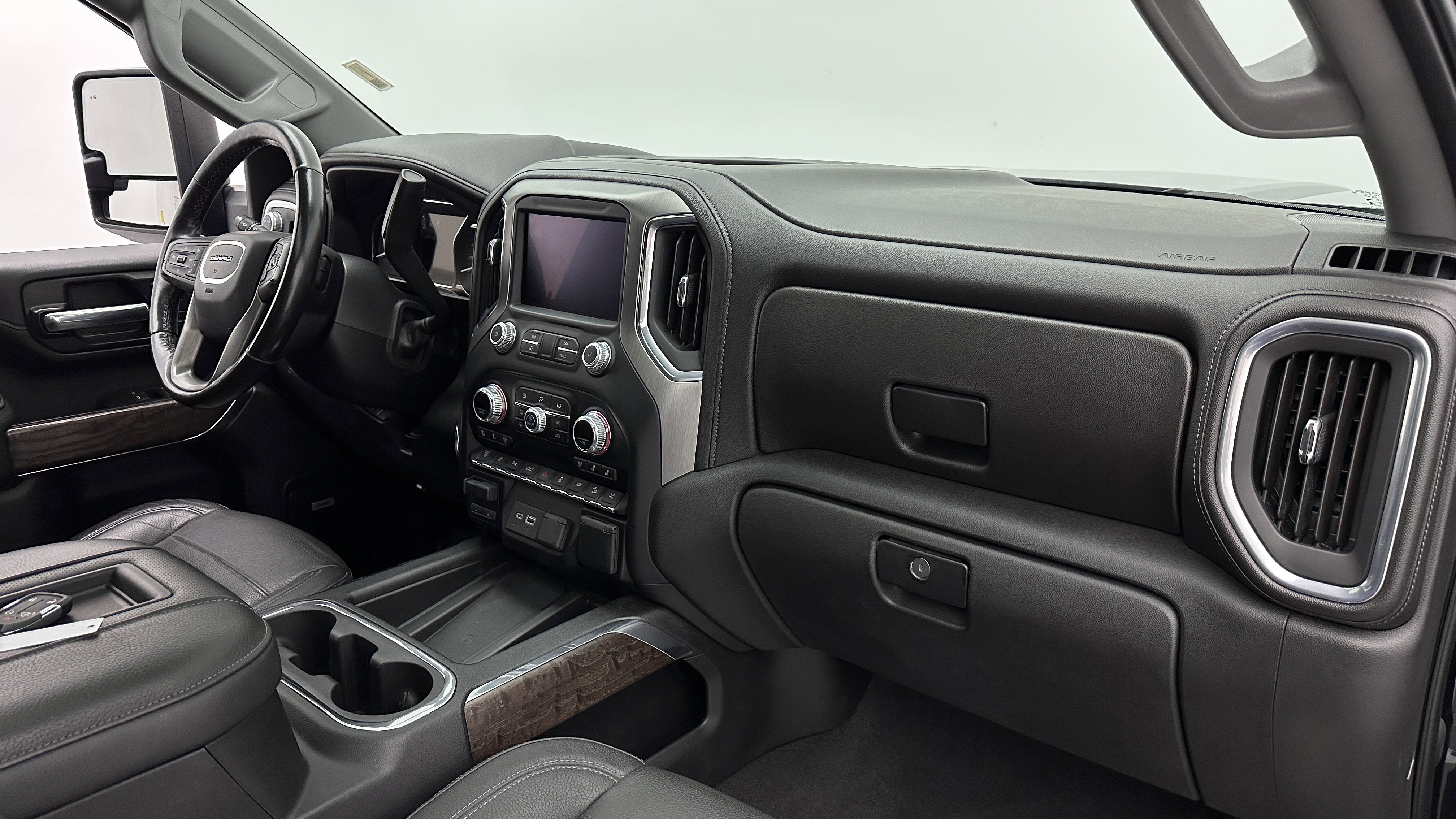 Used 2021 GMC Sierra 3500 Denali w/ Denali Black Diamond Edition AWD/4WD image 36