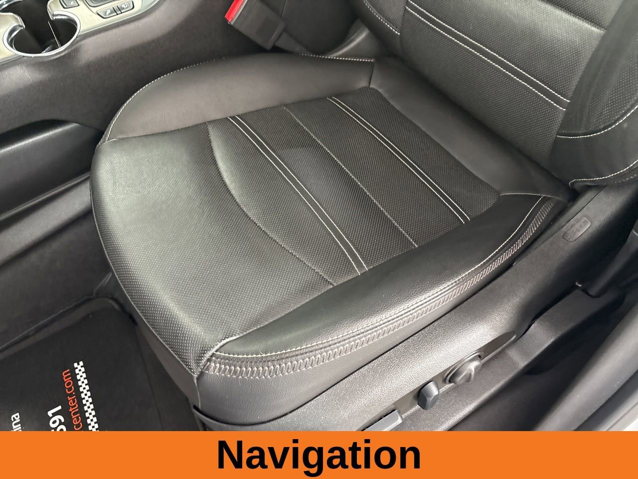 Used 2023 GMC Terrain Denali w/ Denali Premium Package image 9