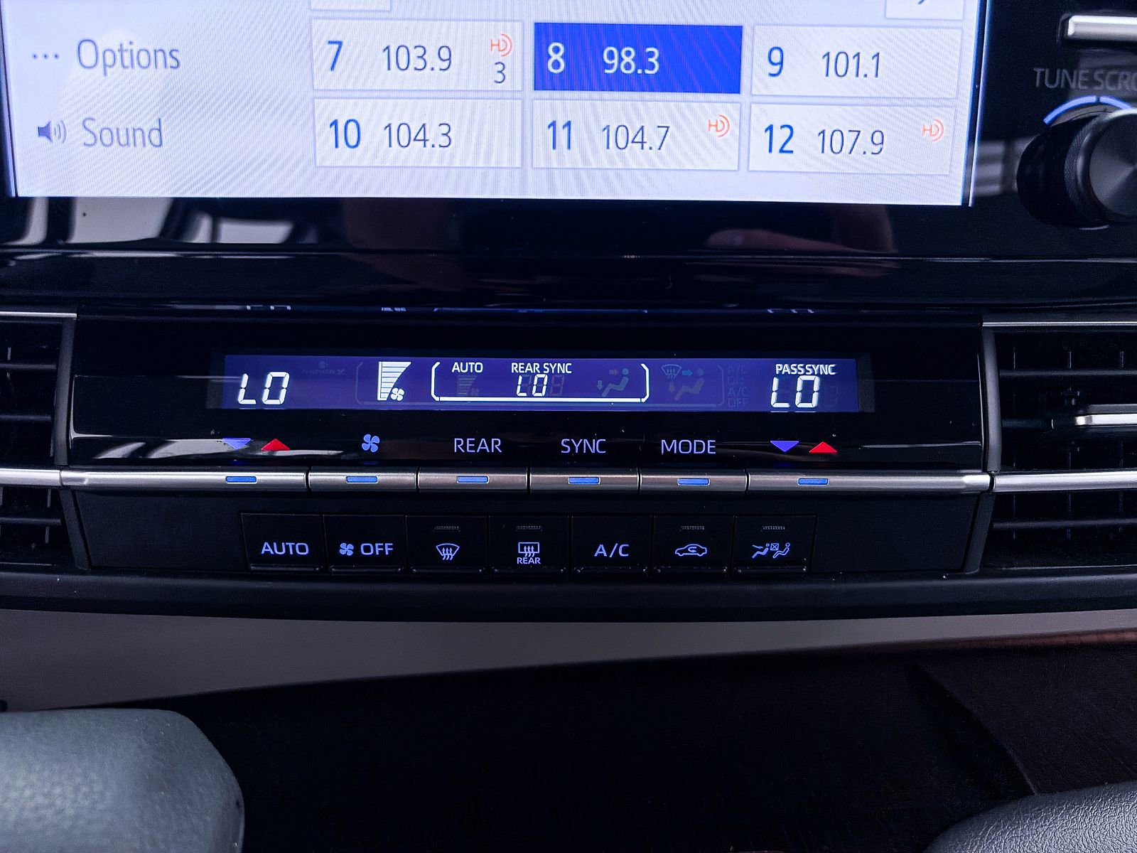 Used 2022 Toyota Sienna LE FWD image 23
