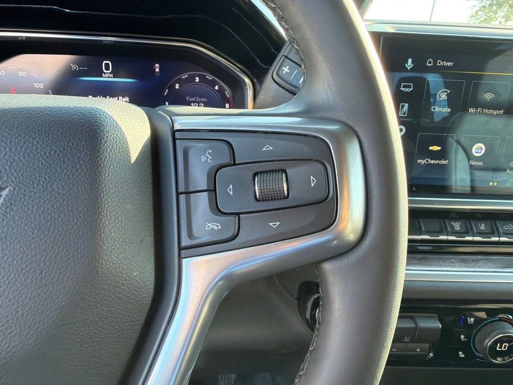 Used 2025 Chevrolet Silverado 3500 LTZ w/ LTZ Convenience Package AWD/4WD image 25