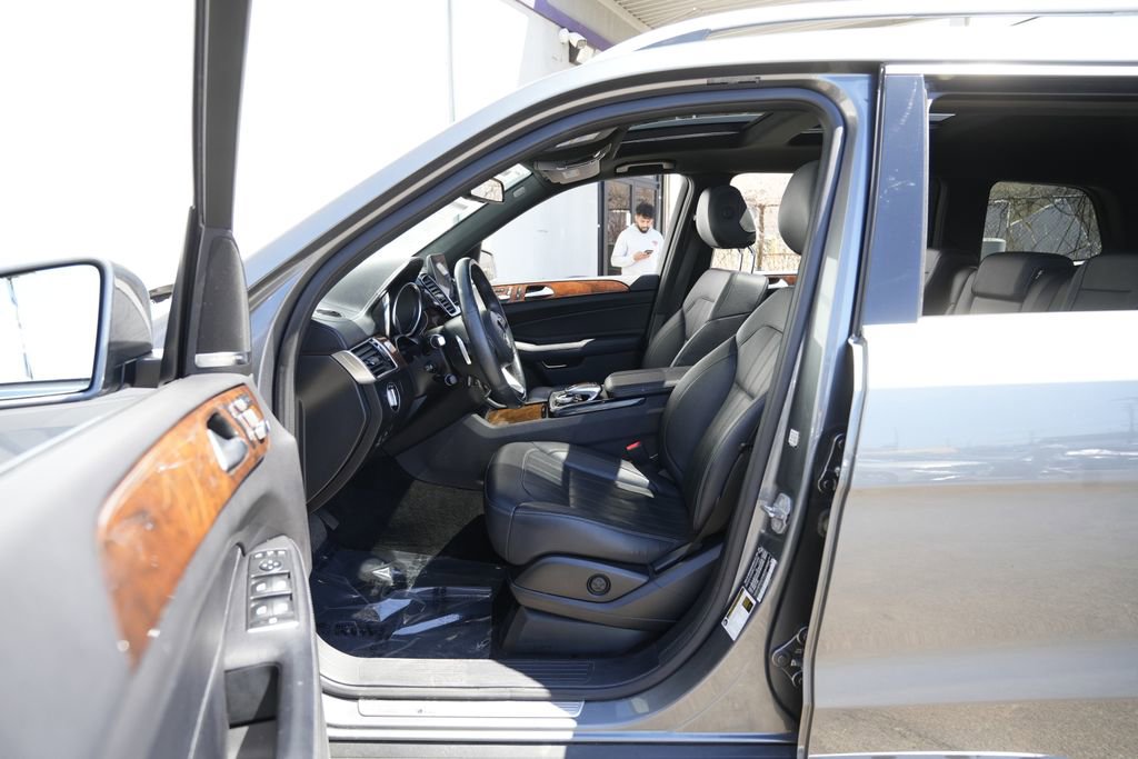 Used 2019 Mercedes-Benz GLS 450 4MATIC image 21