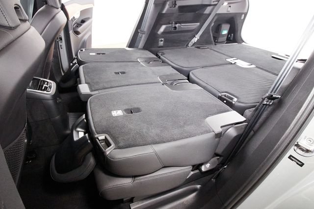 Used 2024 Volvo XC90 T8 Plus w/ Protection Package Premier AWD/4WD image 28