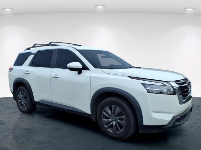 Used 2022 Nissan Pathfinder SV AWD/4WD image 11