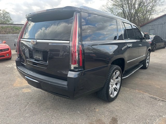 Used 2017 Cadillac Escalade ESV Luxury image 5