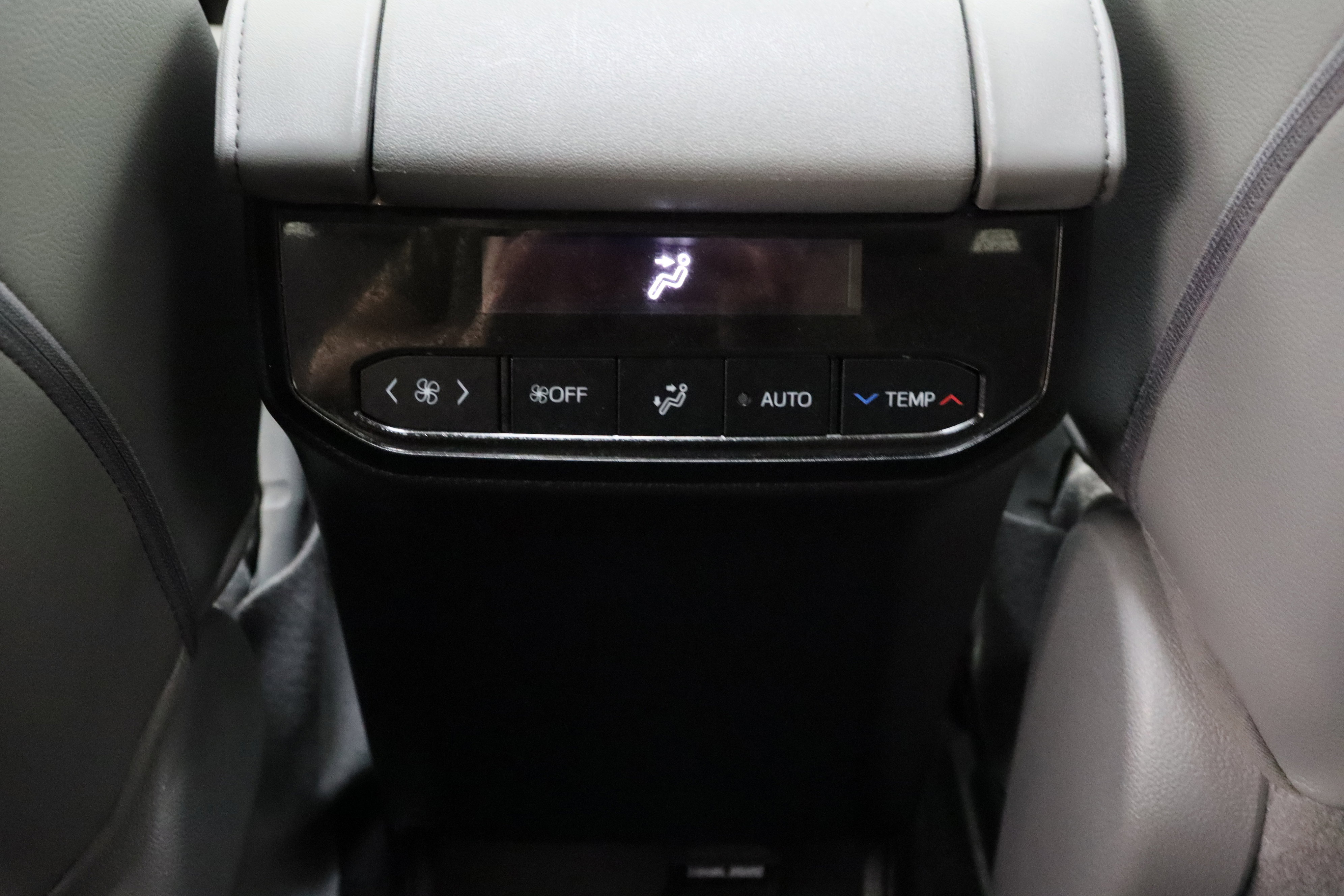 Certified 2020 Toyota Highlander Limited image 32