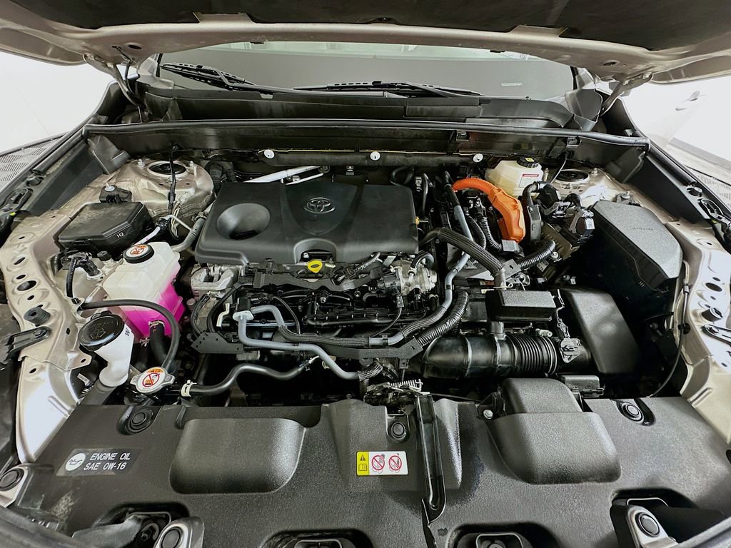Used 2023 Toyota Venza LE image 29