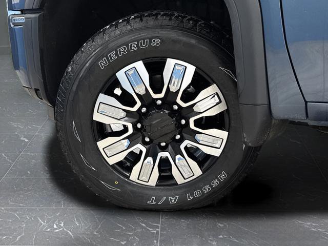 Used 2025 GMC Sierra 3500 Denali w/ Denali Reserve Package image 40