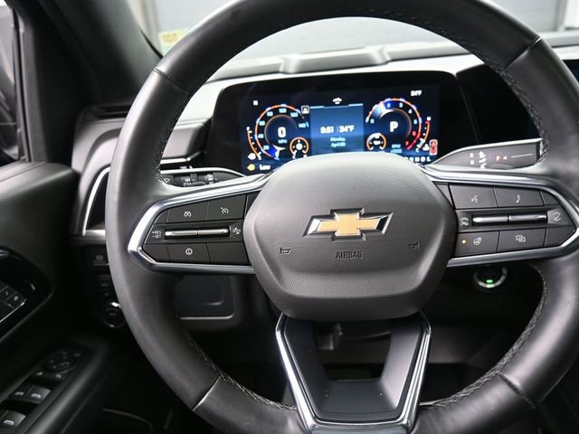 Used 2025 Chevrolet Suburban LT w/ Comfort Package AWD/4WD image 8