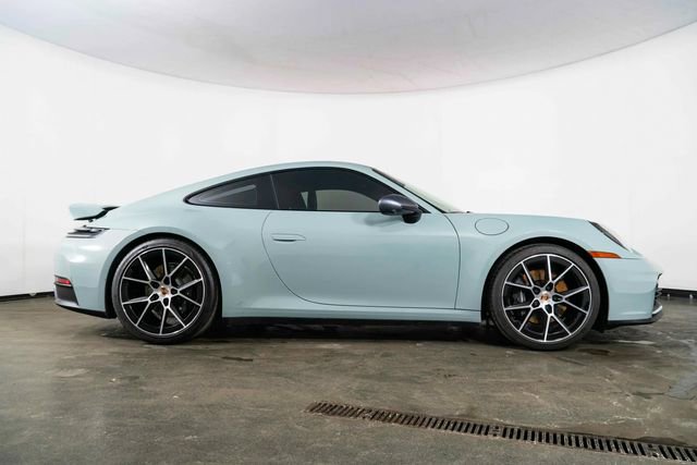 Used 2025 Porsche 911 Carrera T RWD image 9