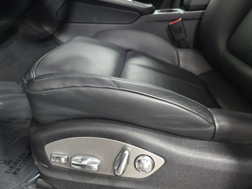 Certified 2025 Porsche Macan image 23