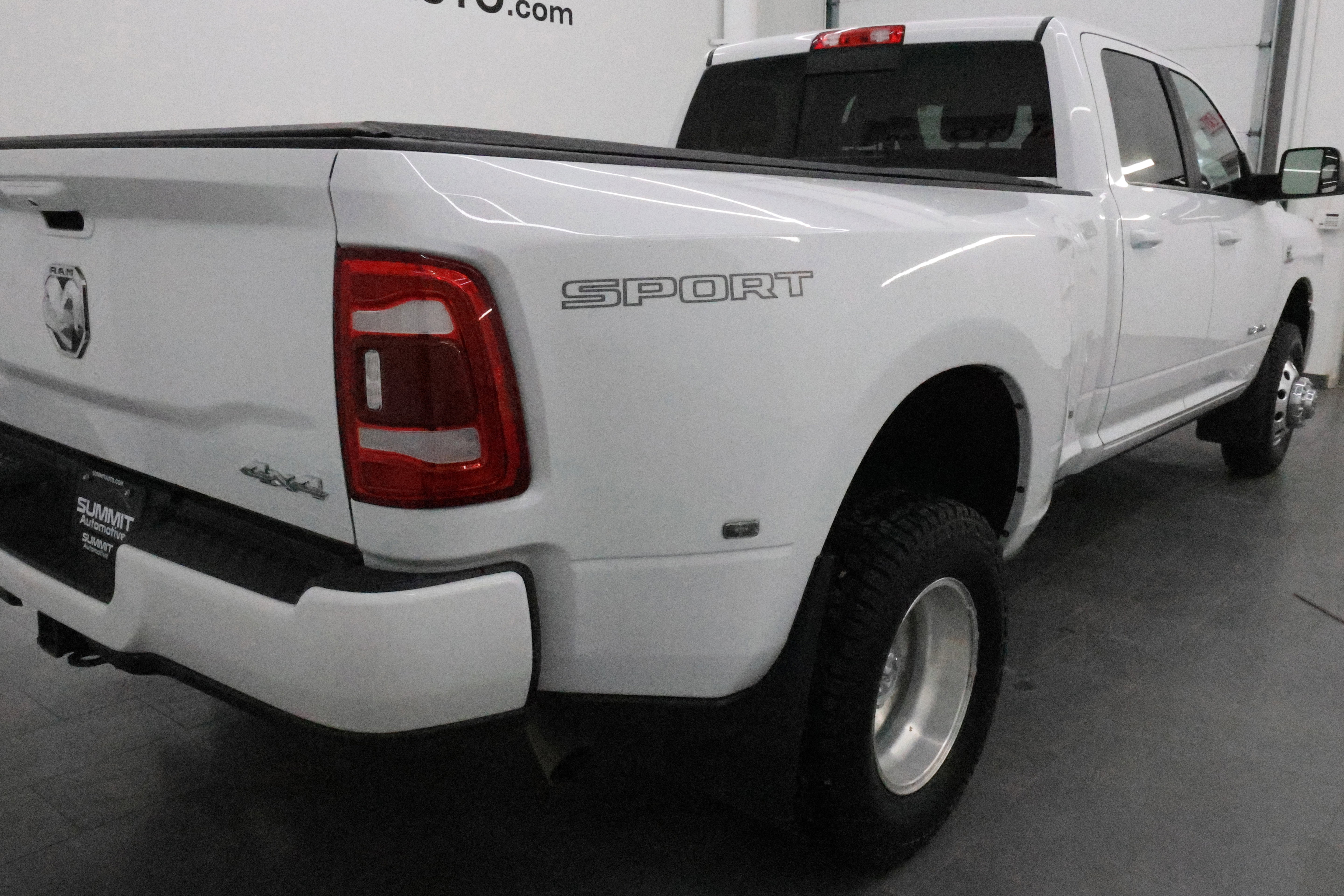 Used 2022 RAM 3500 Big Horn w/ Level C Equiment Group image 4