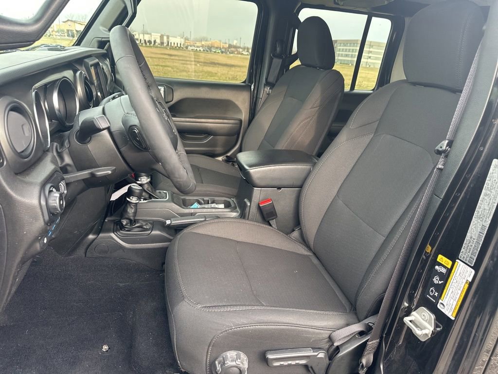 Used 2023 Jeep Wrangler Unlimited w/ Cold Weather Group image 15