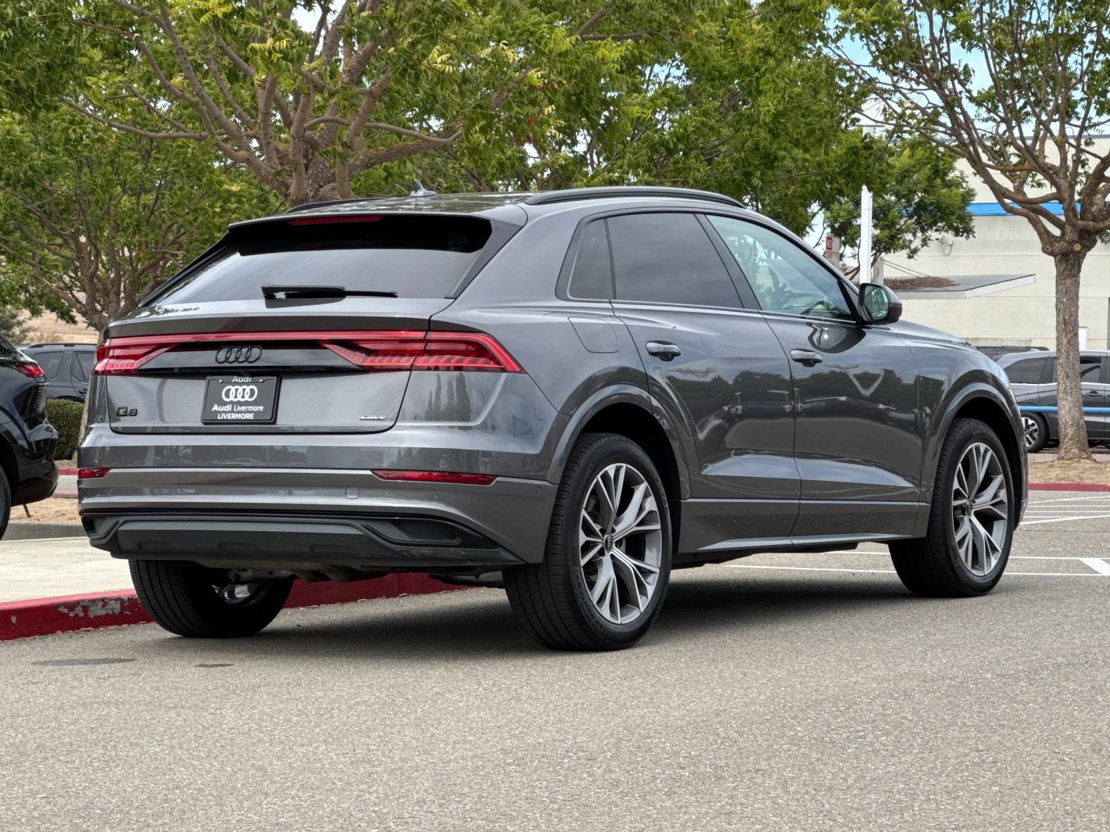Used 2023 Audi Q8 Premium w/ Convenience Package AWD/4WD image 6