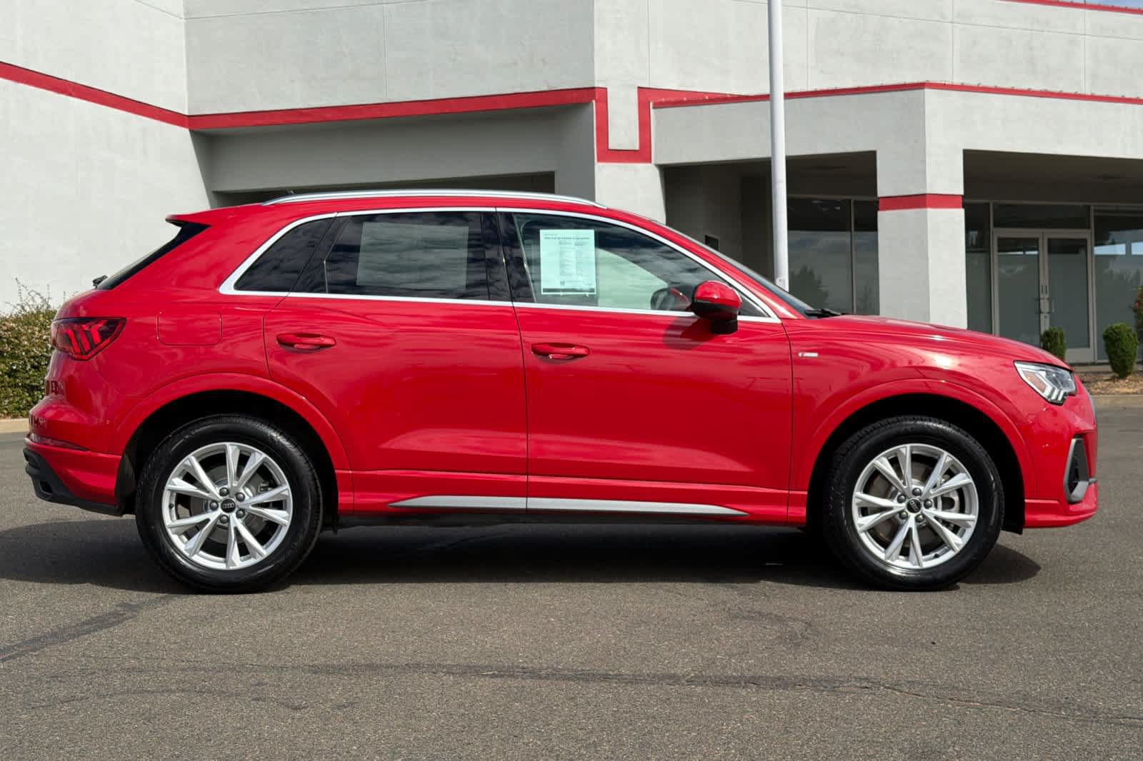 Used 2025 Audi Q3 2.0T Premium AWD/4WD image 6
